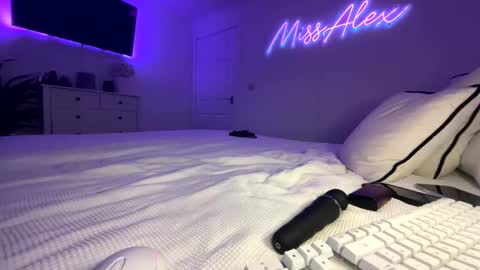 Snapshot of missalexxo chatting on 01/07/26, 01:19 Miss Alex online show from 01/07/26, 01:19