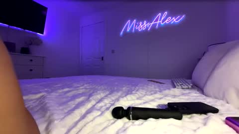 Snapshot of missalexxo chatting on 01/17/26, 10:46 Miss Alex online show from 01/17/26, 10:46