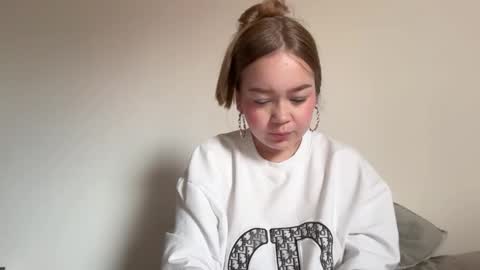 Snapshot of missameliah chatting on 10/31/25, 01:01 Ameliahs online show from 10/31/25, 01:01