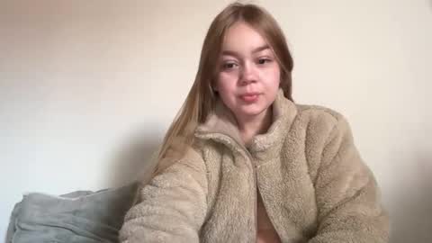 Snapshot of missameliah chatting on 11/01/25, 12:29 Ameliahs online show from 11/01/25, 12:29