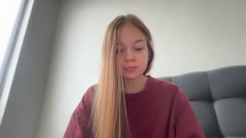 Snapshot of missameliah chatting on 11/24/25, 12:05 Ameliahs online show from 11/24/25, 12:05