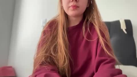 Snapshot of missameliah chatting on 01/14/26, 12:00 Ameliahs online show from 01/14/26, 12:00