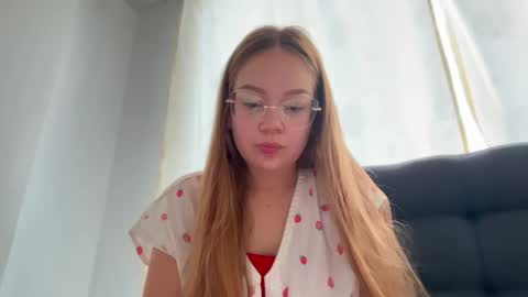 Snapshot of missameliah chatting on 02/03/26, 11:59 Ameliahs online show from 02/03/26, 11:59