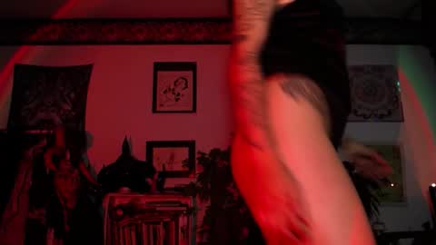 Snapshot of missanarky chatting on 02/03/26, 02:53 Anarkitten online show from 02/03/26, 02:53