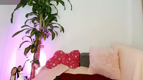 Snapshot of missangeldust chatting on 04/14/26, 02:06 missangeldust online show from 04/14/26, 02:06
