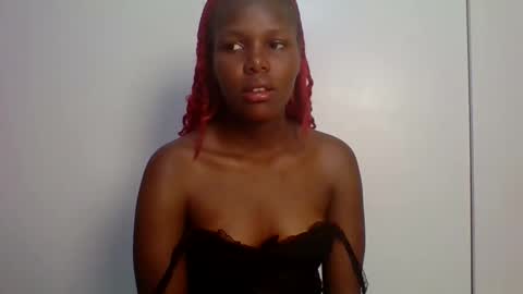 Snapshot of missariana7 chatting on 12/18/25, 05:57 aria online show from 12/18/25, 05:57