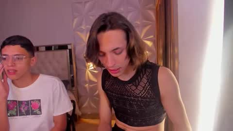 Snapshot of missarii28 chatting on 11/23/25, 09:03 Mis Ari online show from 11/23/25, 09:03