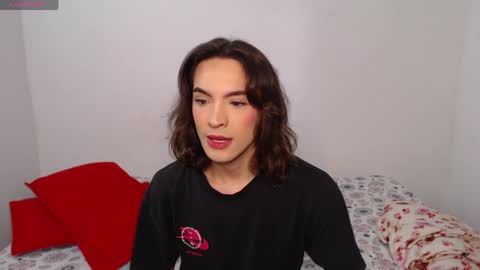 Mis Ari online show from 05/02/26, 07:41