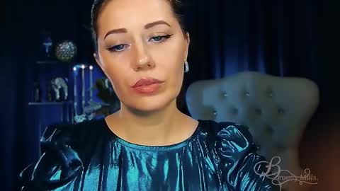 The divine Beverly online show from 05/01/26, 05:12