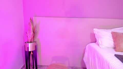 Miss Bombom online show from 09/21/25, 01:51