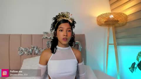 Sara Vanegas online show from 10/22/25, 12:27