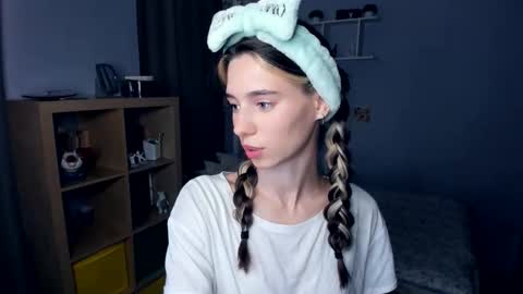 Shelley online show from 09/11/25, 07:30