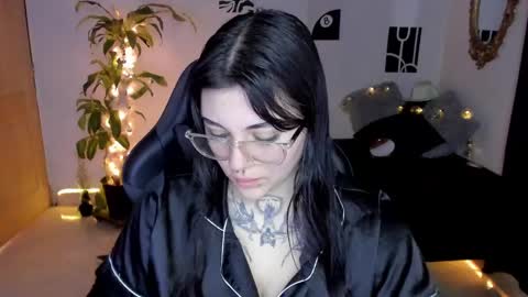 Missy Charlottte.  Hey remember to give me a thumbs up ty online show from 12/04/24, 05:22