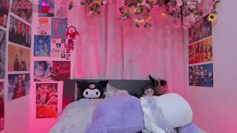 Snapshot of misscurvytop chatting on 02/25/26, 11:14 Vane online show from 02/25/26, 11:14