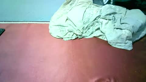 Snapshot of misscuteberry chatting on 02/10/25, 05:41 VAL online show from 02/10/25, 05:41