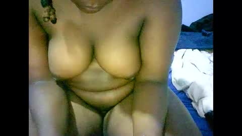 Snapshot of misscuteberry chatting on 02/18/25, 05:10 VAL online show from 02/18/25, 05:10