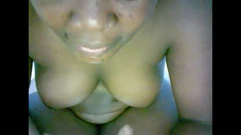 Snapshot of misscuteberry chatting on 02/20/25, 06:13 VAL online show from 02/20/25, 06:13