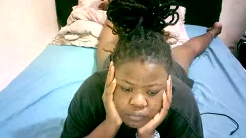 Snapshot of misscuteberry chatting on 06/11/26, 09:18 VAL online show from 06/11/26, 09:18