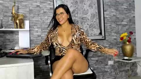 Snapshot of missdeborah20 chatting on 03/06/25, 01:48 missdeborah20 online show from 03/06/25, 01:48