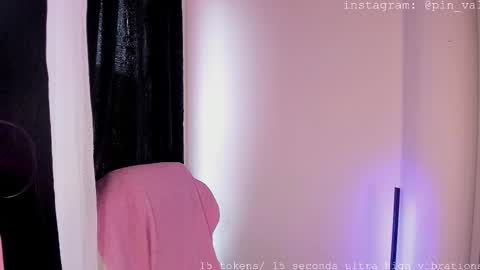 Snapshot of missdomino_ chatting on 09/30/25, 02:22 valentina online show from 09/30/25, 02:22