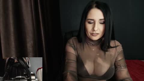 Snapshot of missdyaa chatting on 09/25/25, 10:57 Miss online show from 09/25/25, 10:57