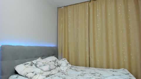 Hello dear my name Elisa online show from 12/12/24, 03:21