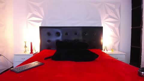 Snapshot of missellien chatting on 01/29/25, 02:10 Angela online show from 01/29/25, 02:10