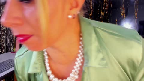 Escarlet online show from 01/16/25, 05:32