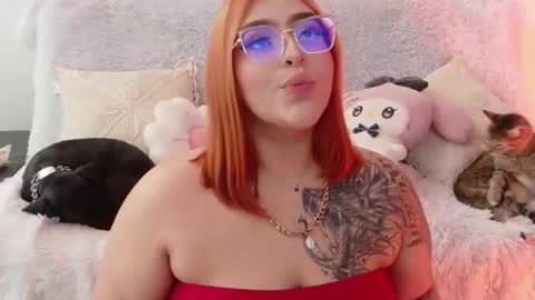 Snapshot of missevans_ chatting on 04/19/26, 08:00 missevans_ online show from 04/19/26, 08:00
