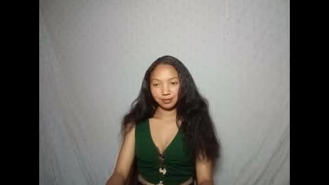 Snapshot of missfireangel chatting on 09/26/25, 04:22 MadagascarQueen online show from 09/26/25, 04:22