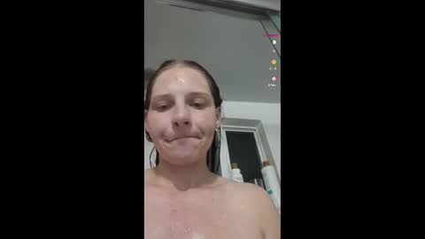 Snapshot of misshannaho chatting on 10/12/25, 09:52 misshannaho online show from 10/12/25, 09:52