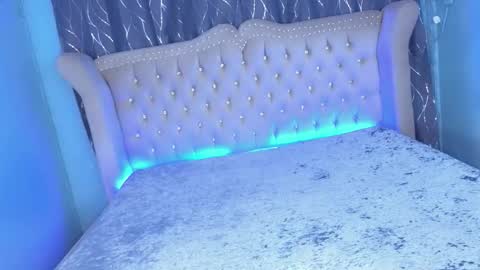 Snapshot of missionary_addiction_cumshot chatting on 10/11/25, 03:17 im your queen steffie online show from 10/11/25, 03:17