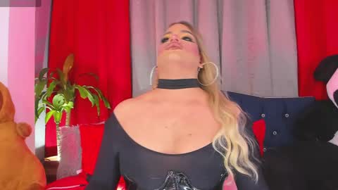 kassandra lazcano online show from 04/26/26, 01:03