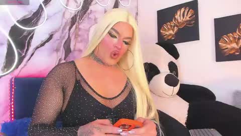 kassandra lazcano online show from 05/12/26, 01:25