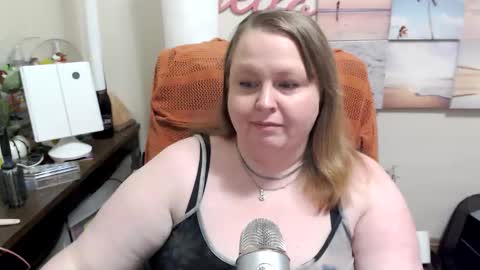 Snapshot of misskimberbbw chatting on 03/31/26, 02:13 MissKimberBBW online show from 03/31/26, 02:13