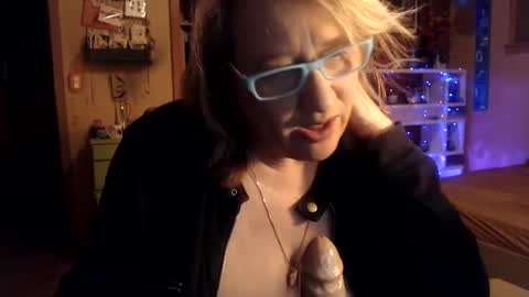 Snapshot of misskittyfox chatting on 02/05/25, 05:20 MissKittyFox online show from 02/05/25, 05:20