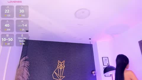 Snapshot of misslinda_ chatting on 03/05/25, 10:55 Linda online show from 03/05/25, 10:55