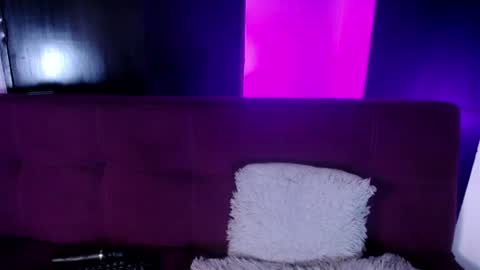 Miss Loise online show from 12/14/24, 07:03