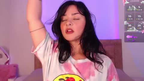 missmariana_ online show from 10/23/25, 12:32