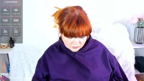 Snapshot of missmayaqueen chatting on 02/25/26, 10:03 Maya online show from 02/25/26, 10:03