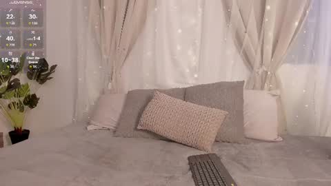 Snapshot of missmeegan_ chatting on 07/28/26, 11:17 Alejandra online show from 07/28/26, 11:17