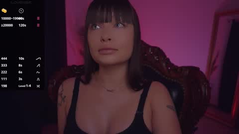 Snapshot of missmerciless chatting on 02/10/25, 05:25 LUXXANDRA online show from 02/10/25, 05:25