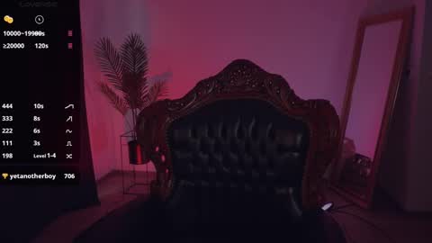 Snapshot of missmerciless chatting on 02/19/25, 11:28 LUXXANDRA online show from 02/19/25, 11:28