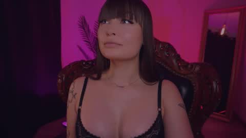 Snapshot of missmerciless chatting on 03/01/25, 09:29 LUXXANDRA online show from 03/01/25, 09:29