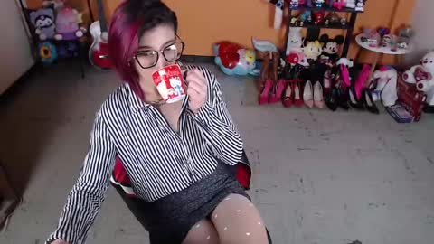 Snapshot of missmia2 chatting on 01/17/25, 01:13 Miss Mia online show from 01/17/25, 01:13