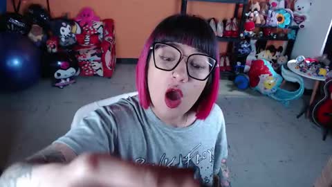 Miss Mia online show from 10/24/25, 02:57