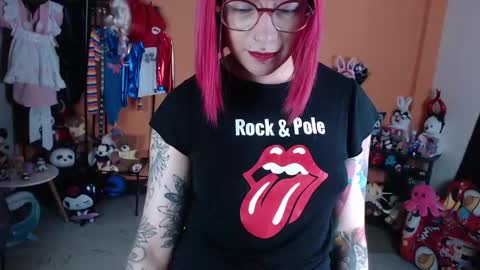 Miss Mia online show from 04/30/26, 01:39