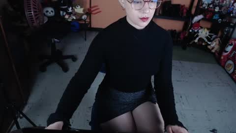 Miss Mia online show from 07/04/26, 12:11