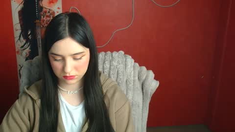 Mia online show from 04/27/26, 11:19