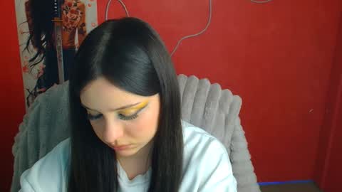 Mia online show from 05/04/26, 11:28